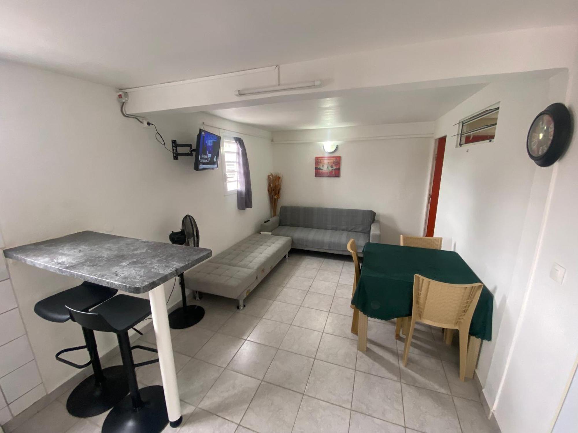 Logement De 40M2 Avec Terrasse, Moderne Et Equipe Petit-Canal Eksteriør billede